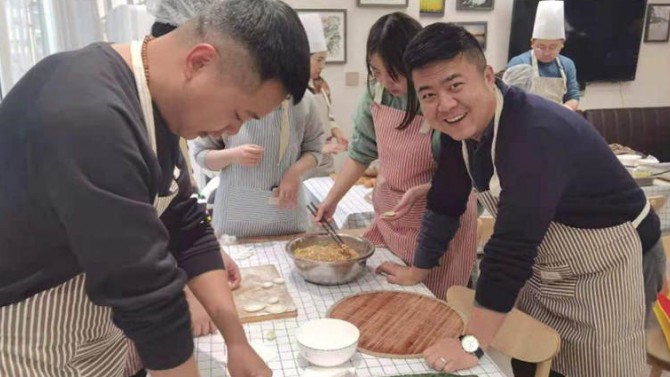 “溫情迎冬至、熱鬧餃子宴” ——公司工會(huì)開展迎冬至包餃子活動(dòng)